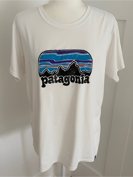 Patagonia Tops - Patagonia Capilene Cool Daily Shirt XL White Graphic Logo Short Sleeve Tee*4